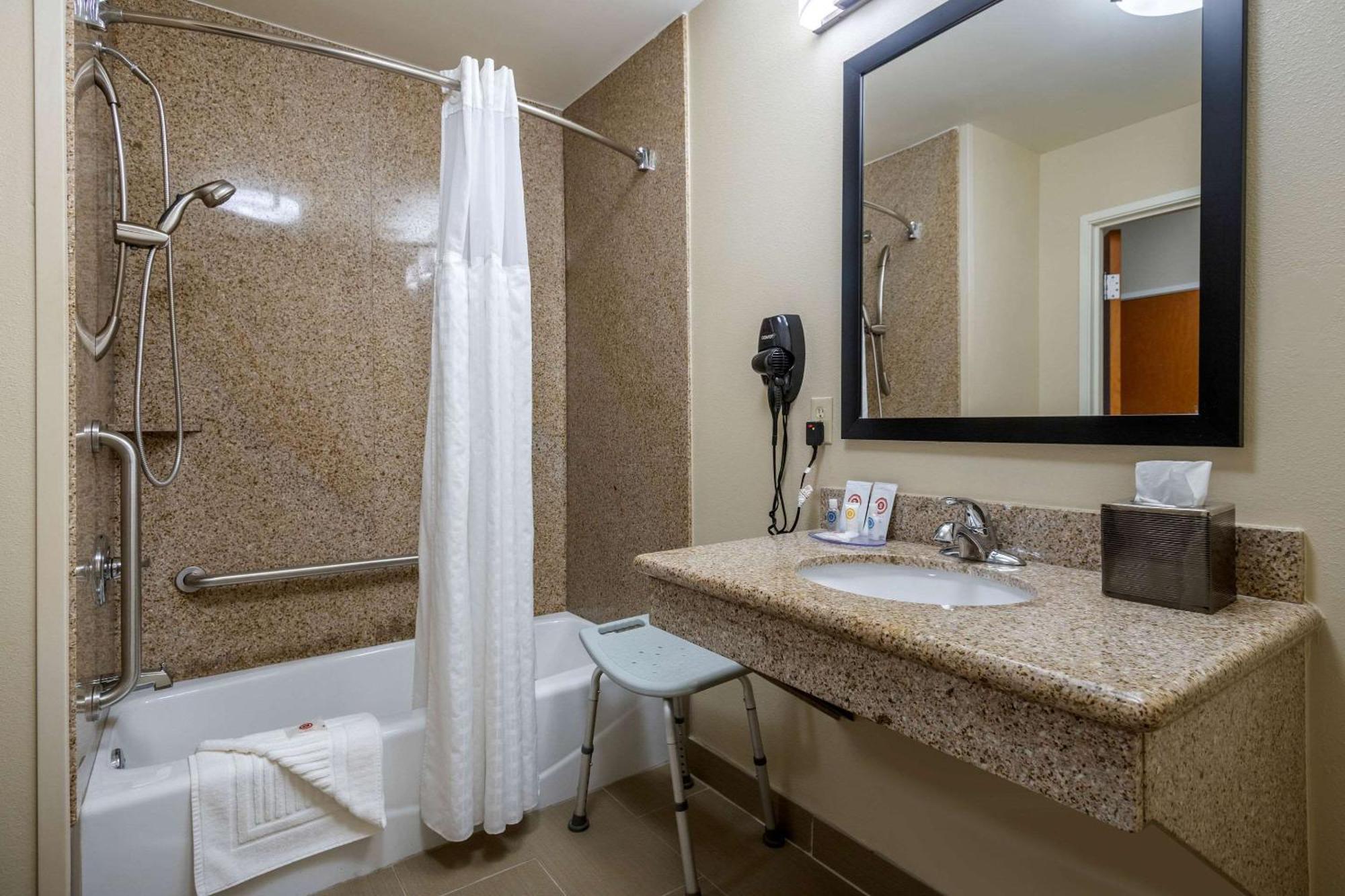Comfort Inn & Suites Glenpool Buitenkant foto